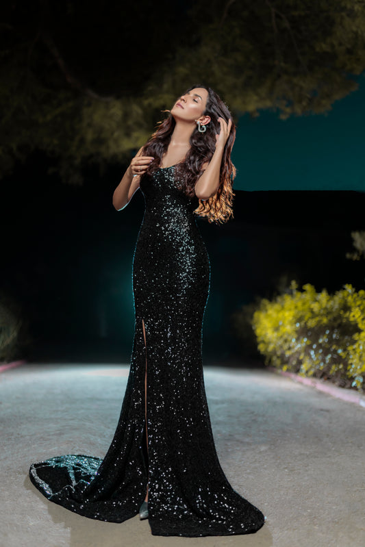 Anushay Abbasi wearing Darla a custom-made designer gown perfect attire to rock at special event and look amazingly content and unique.