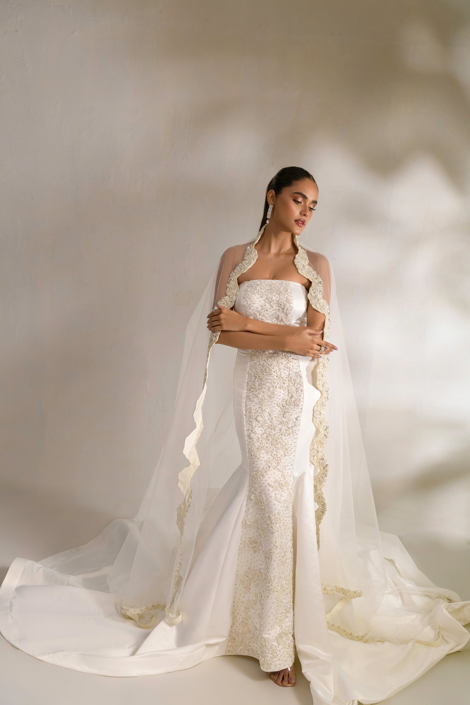 Mermaid silhouette Grace gown with figure-hugging design