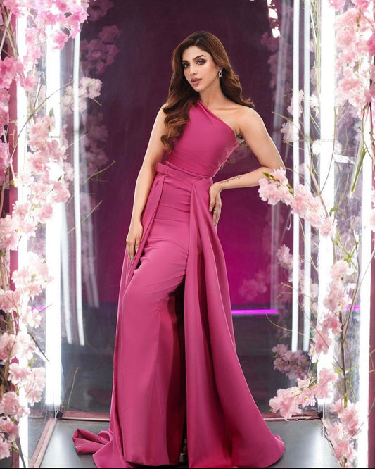 Sonya Hussyn looks radiant in the exclusive luxury evening wear by Karishma Kewalramani gown with a long attached trail.