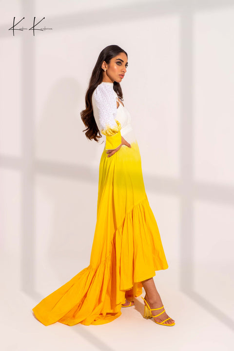 High-low gown with Leaf Cut Neck